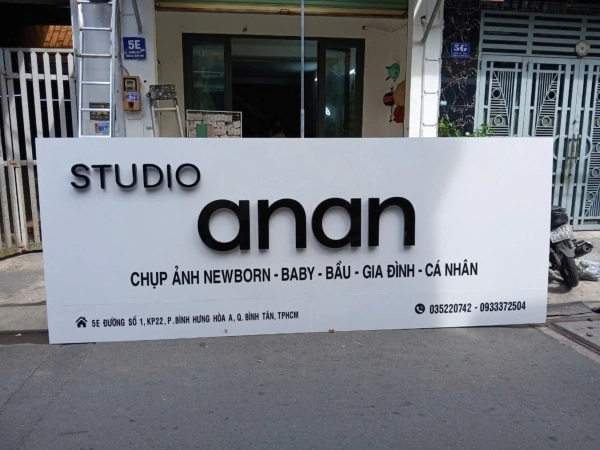 Bảng hiệu STUDIO anan