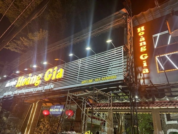 Ẩm thực Hoàng Gia